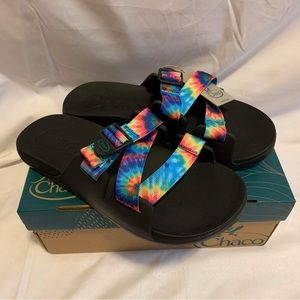 New in box Mens Chaco Sandal…size 12